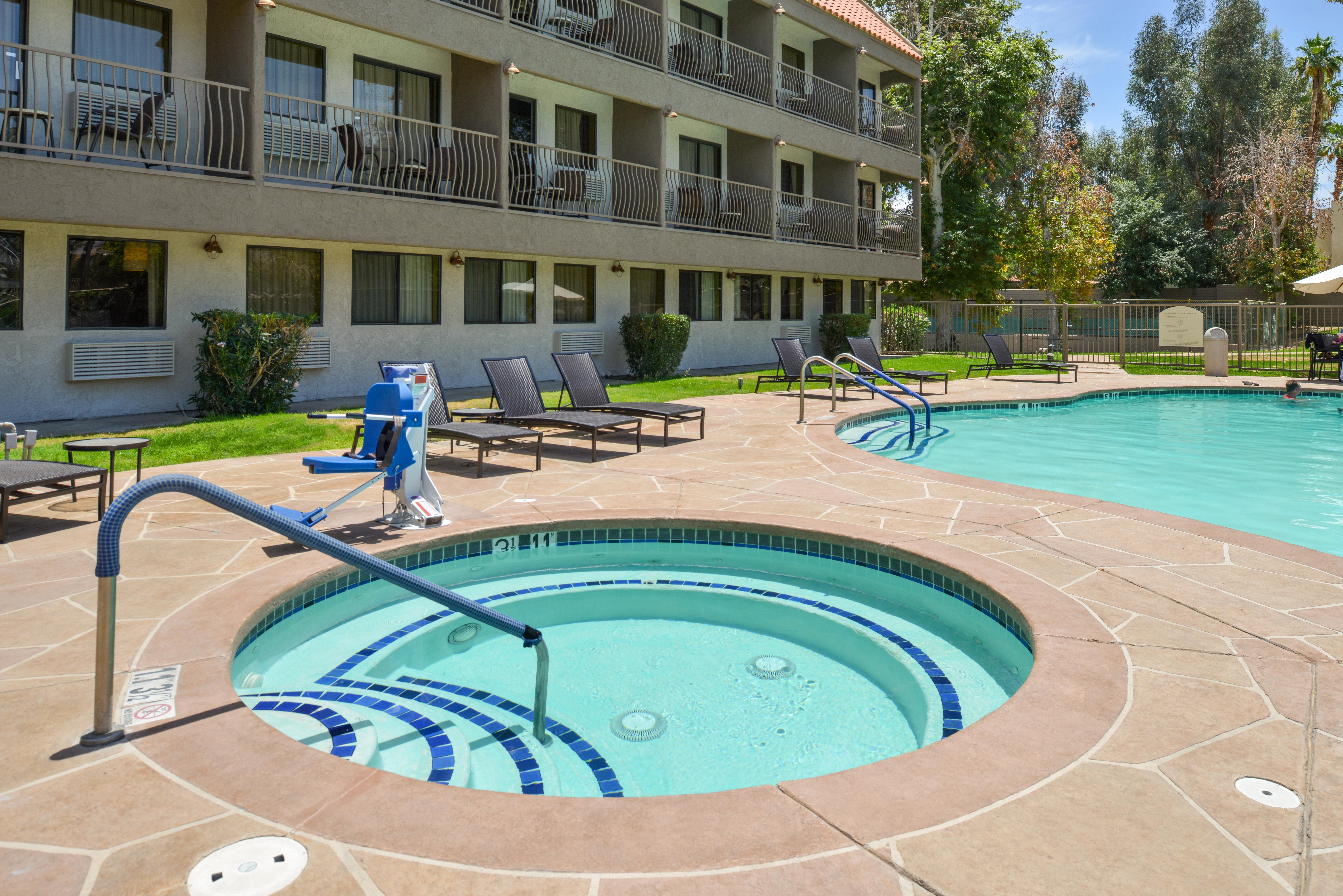 Holiday Inn Express Palm Desert By Ihg Bagian luar foto