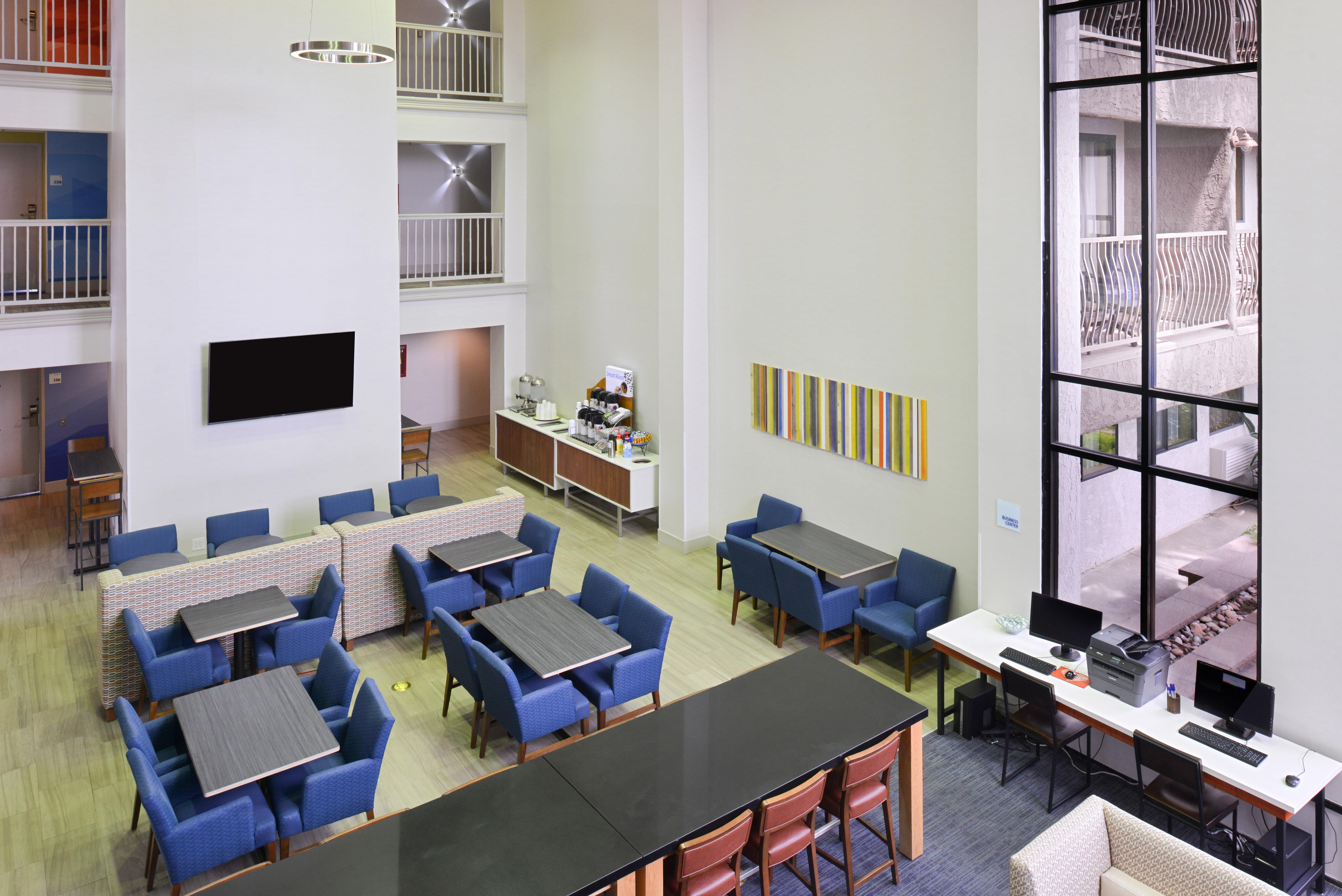 Holiday Inn Express Palm Desert By Ihg Bagian luar foto