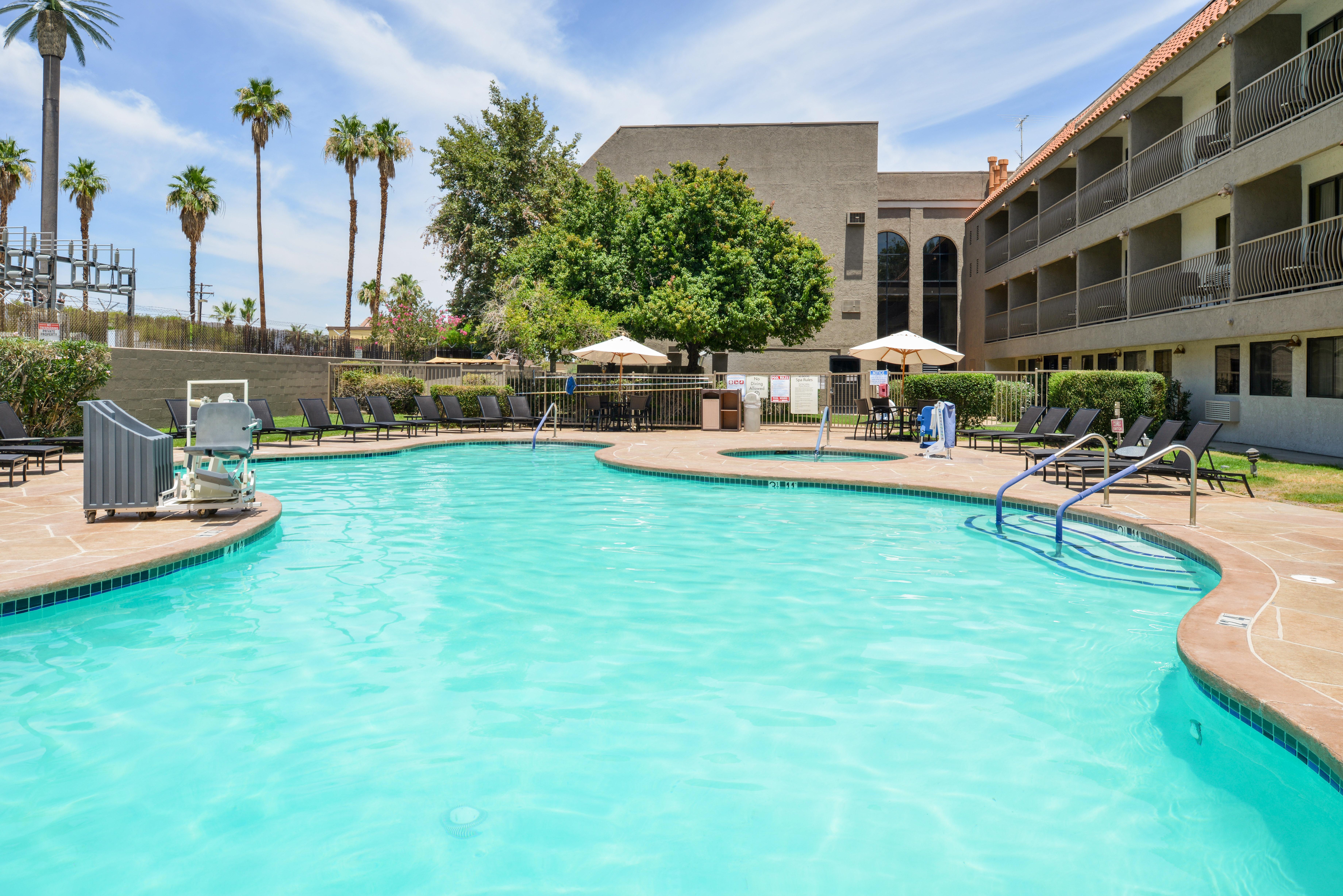 Holiday Inn Express Palm Desert By Ihg Bagian luar foto