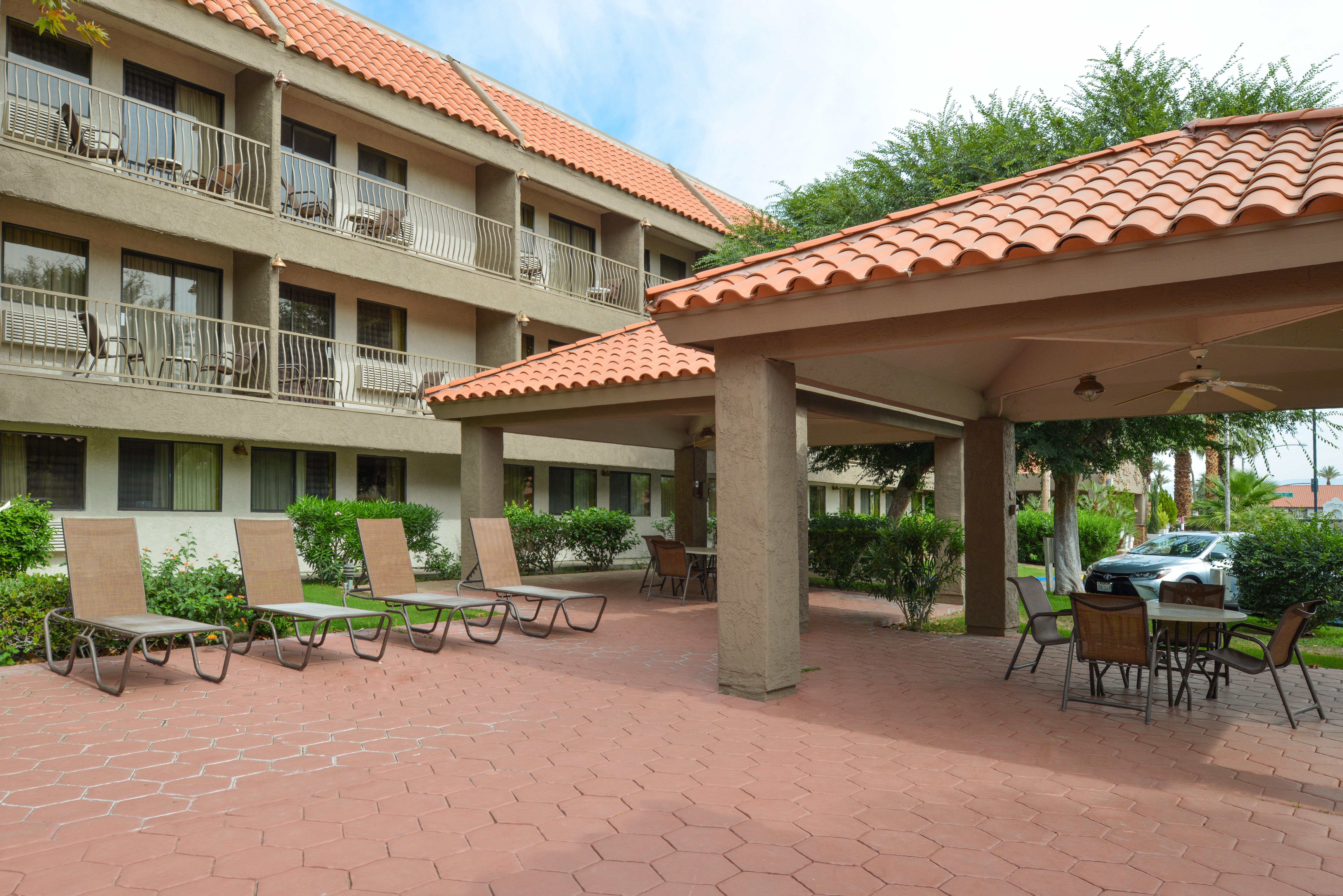 Holiday Inn Express Palm Desert By Ihg Bagian luar foto
