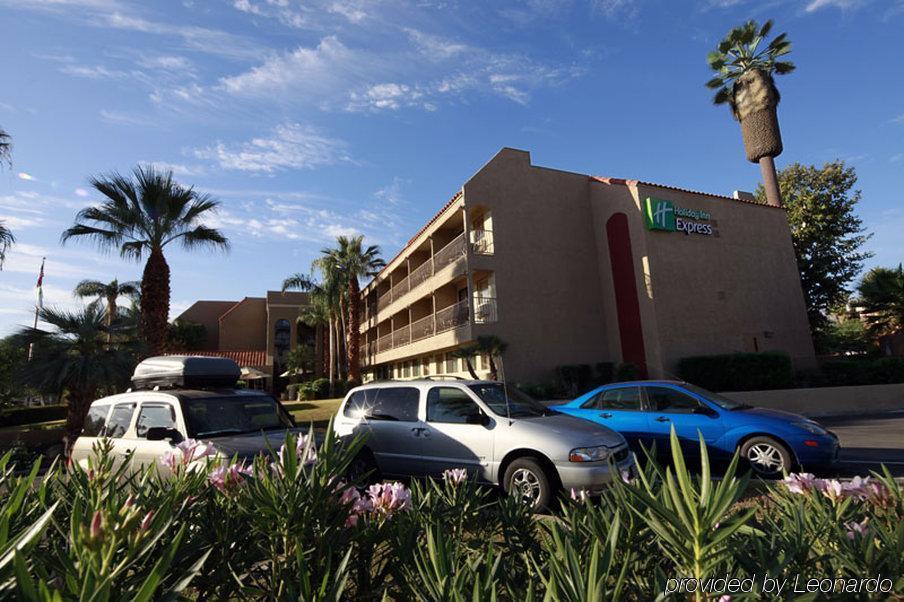 Holiday Inn Express Palm Desert By Ihg Bagian luar foto
